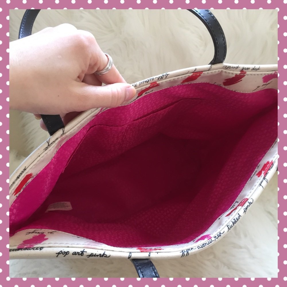 SOLD SOLD SOLD Kate Spade ♠️ lipstick smudge tote - Picture 4 of 8